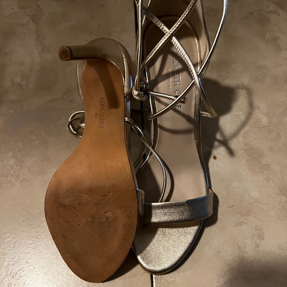 Kenneth Cole Womens Berry Heeled Sandal Ankle Wraparound Strap Size 8 | 3 inch - Picture 5 of 8